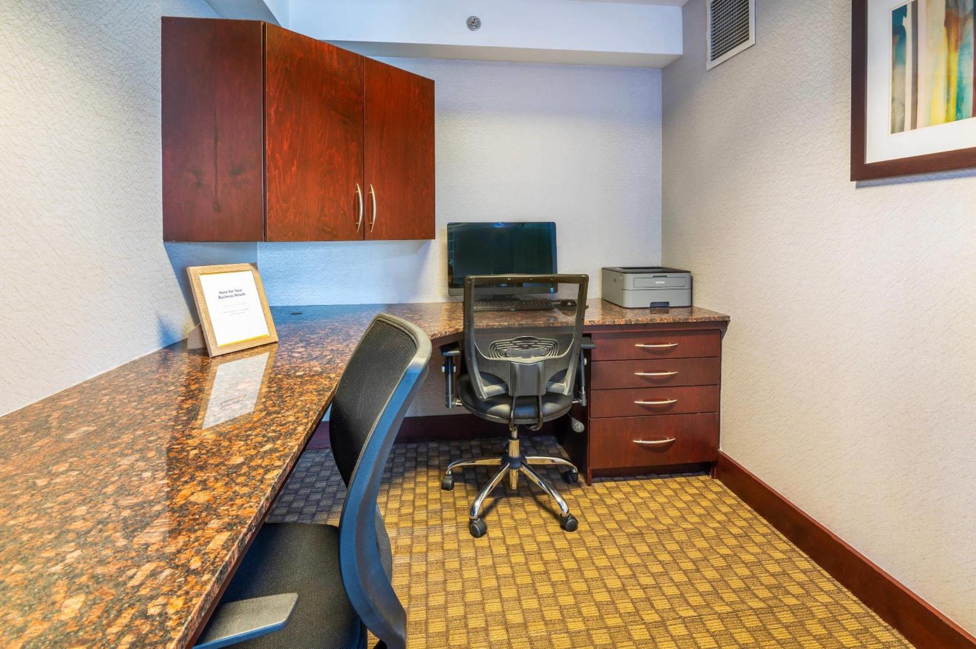 Comfort & Conference Centre Airport Inn Toronto